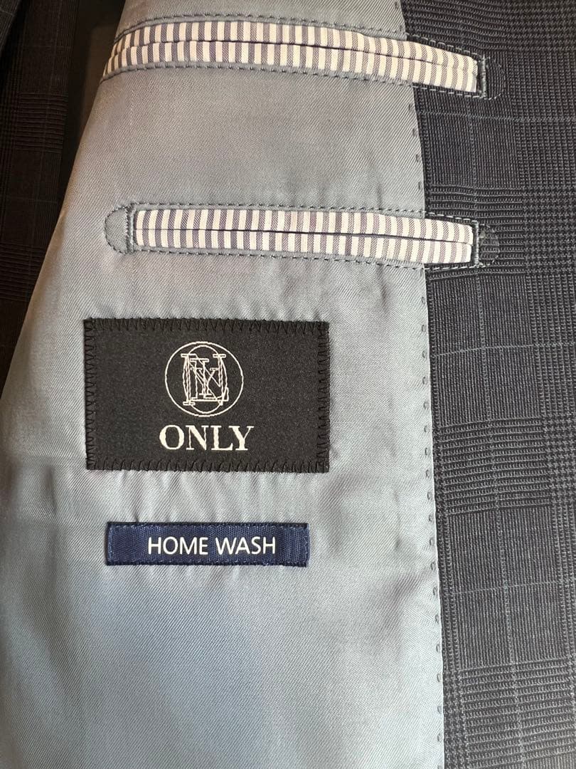 オンリー　ネイビーチェック柄 ビジネススーツ値下げ！