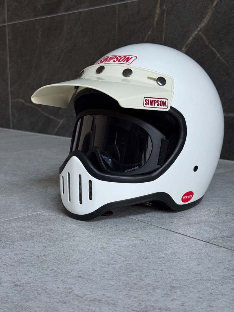 美品　SIMPSOM Ｍ50ヘルメット ホワイト　送料無料！
