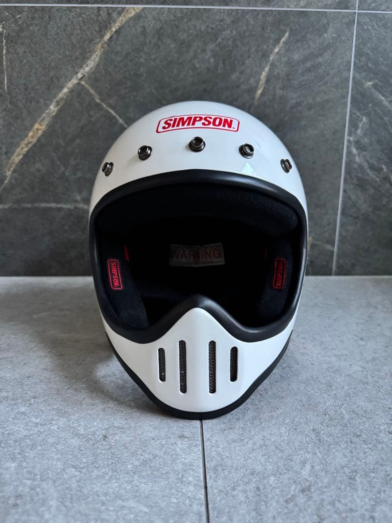 美品　SIMPSOM Ｍ50ヘルメット ホワイト　送料無料！