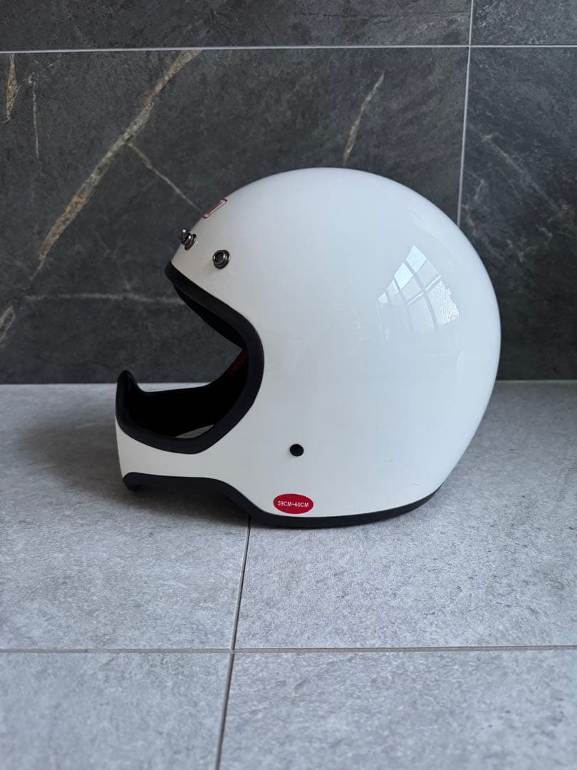 美品　SIMPSOM Ｍ50ヘルメット ホワイト　送料無料！