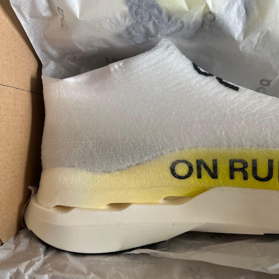 ウォーキング・ランニングウェア On Cloudboom Strike LS