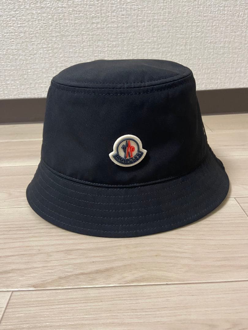 MONCLER ブラック バケットハット M