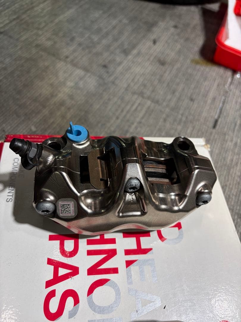 ブレーキキャリパー