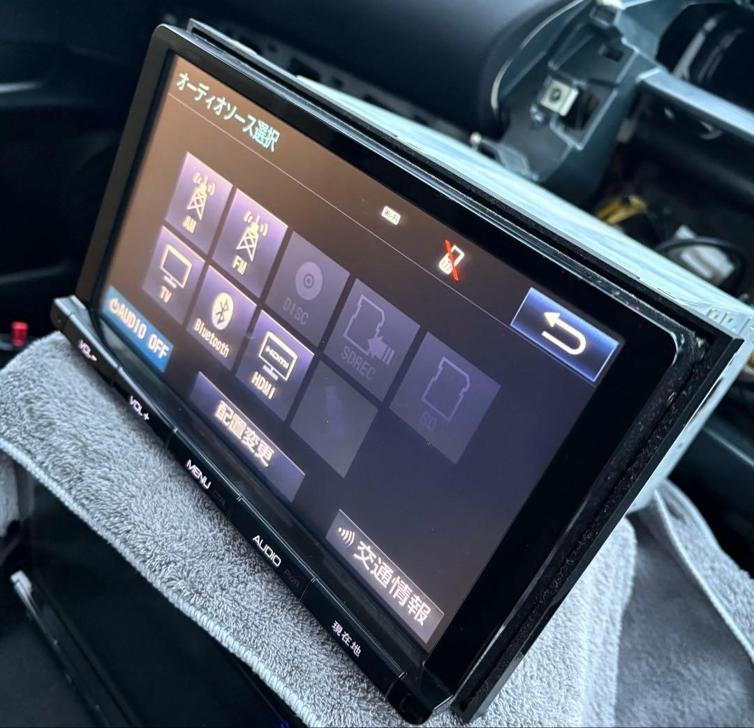 NSZT-Y64T トヨタカーナビ　9インチ　おまけ付き