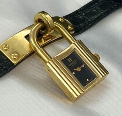 エルメスケリーウォッチ ゴールド 黒文字盤 新品電池 クロコダイルブラックベルト