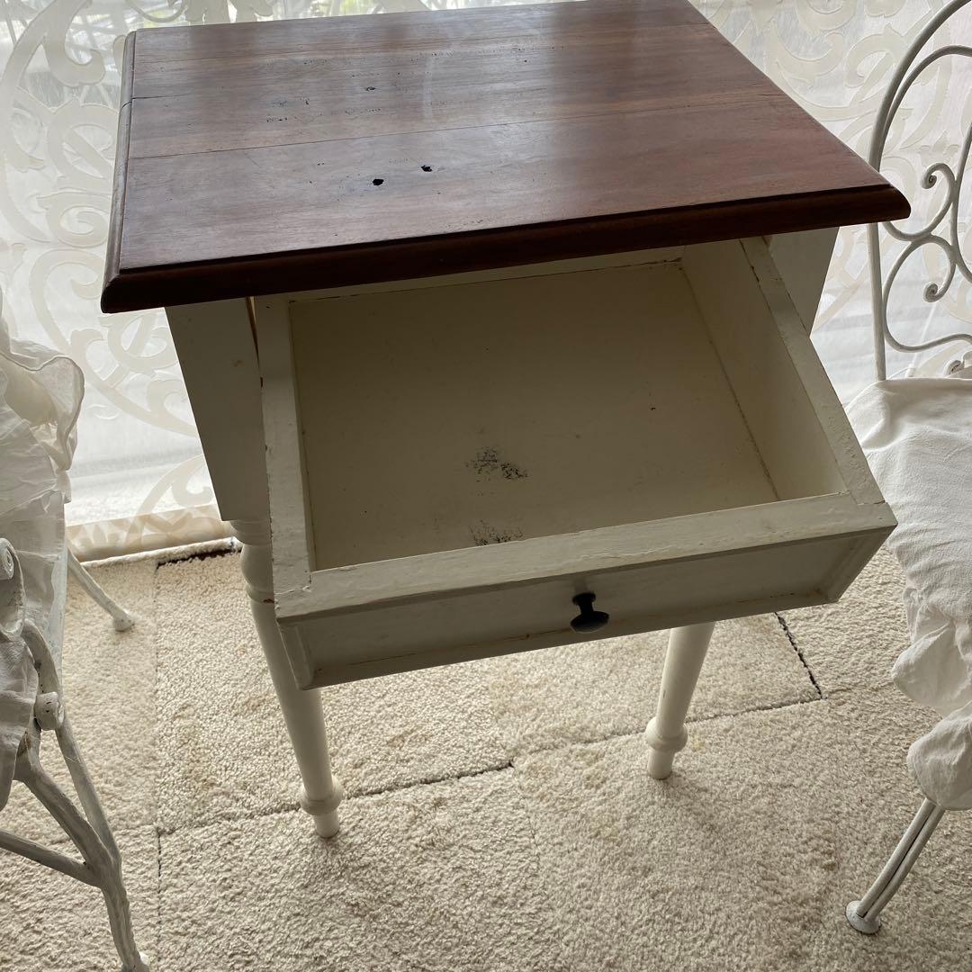 アンティーク　木製サイドテーブル 引き出し付き ホワイト