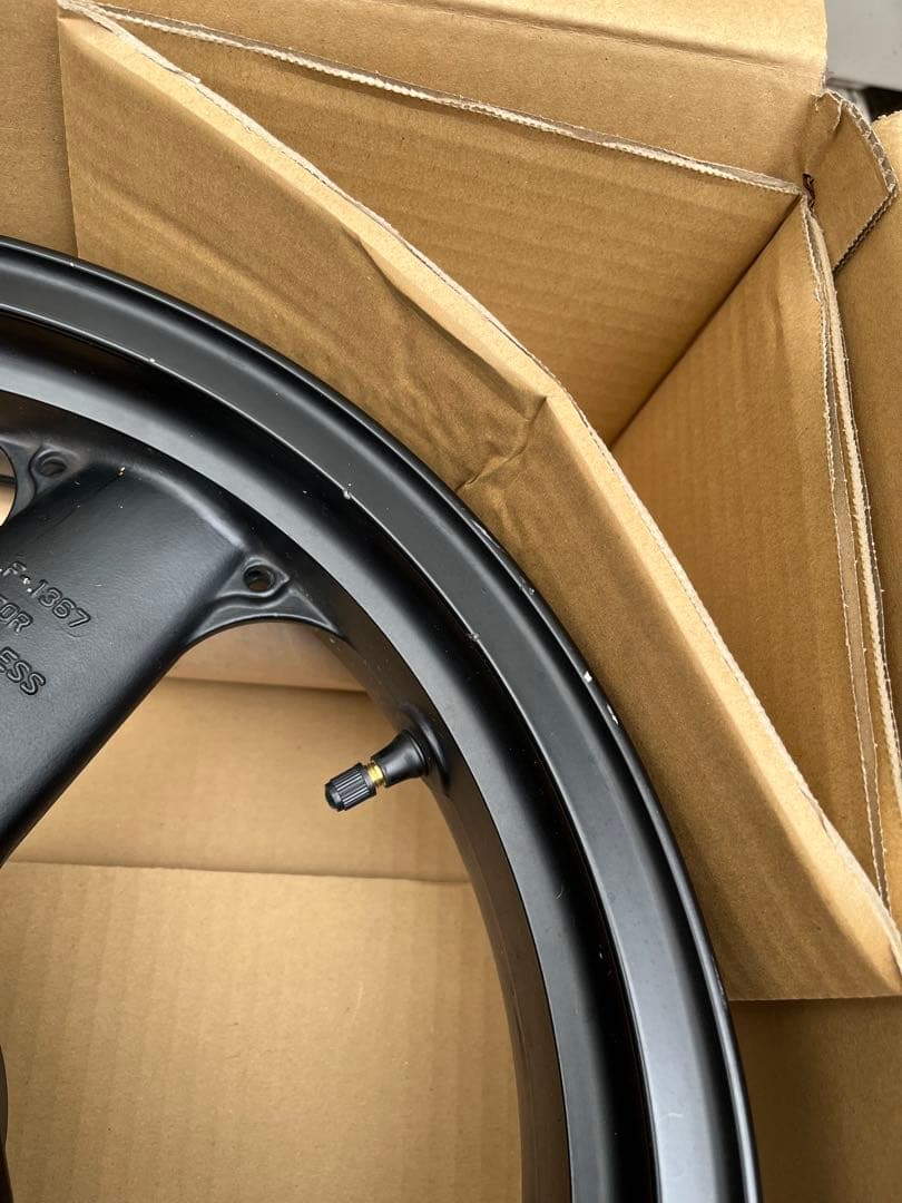 zrx1200フロントホイール　zzr1100D zx11流用