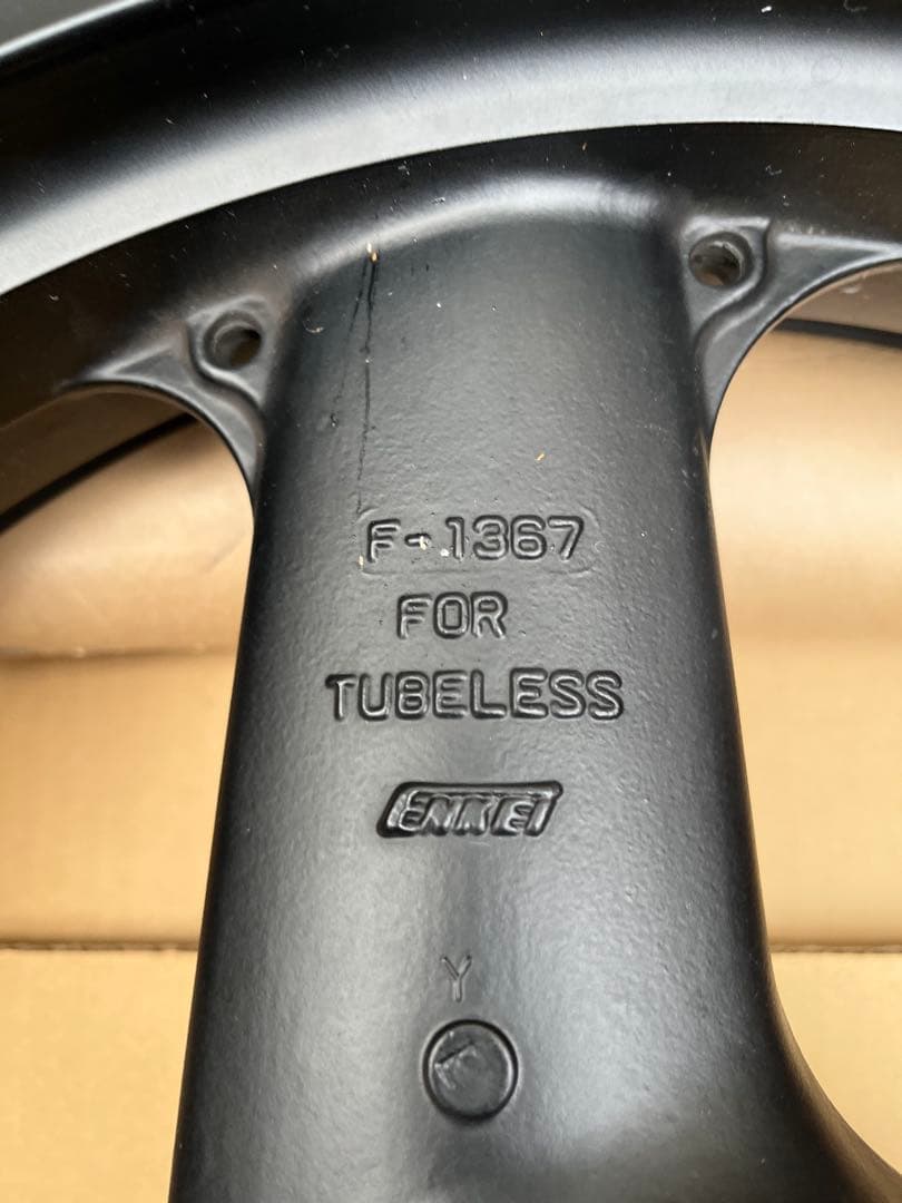 zrx1200フロントホイール　zzr1100D zx11流用