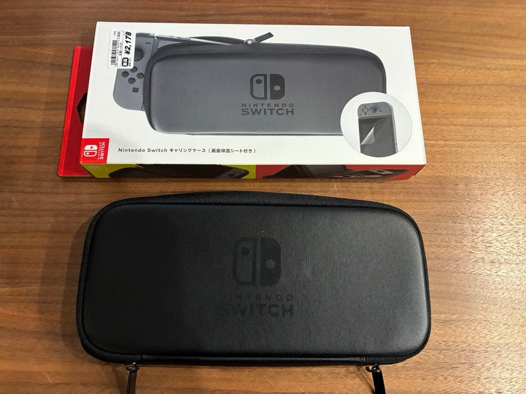 Nintendo Switch 本体　　その他付属品　　ソフト2本