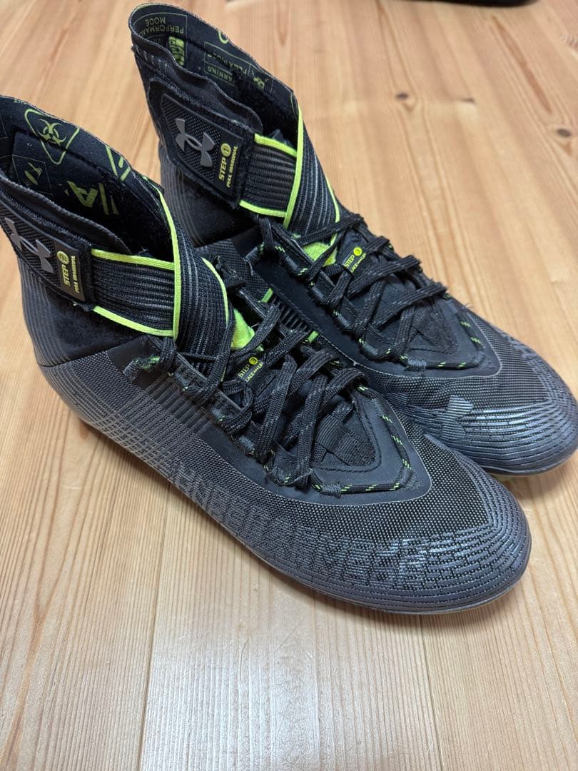 Under Armour アメフトスパイク 29cm ブラック/イエロー