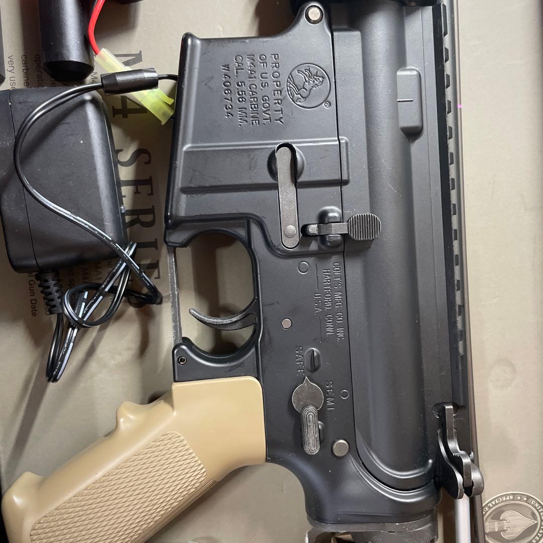 [東京マルイ] M4 CQB-R FDE/フラットダークアース 次世代電動ガン