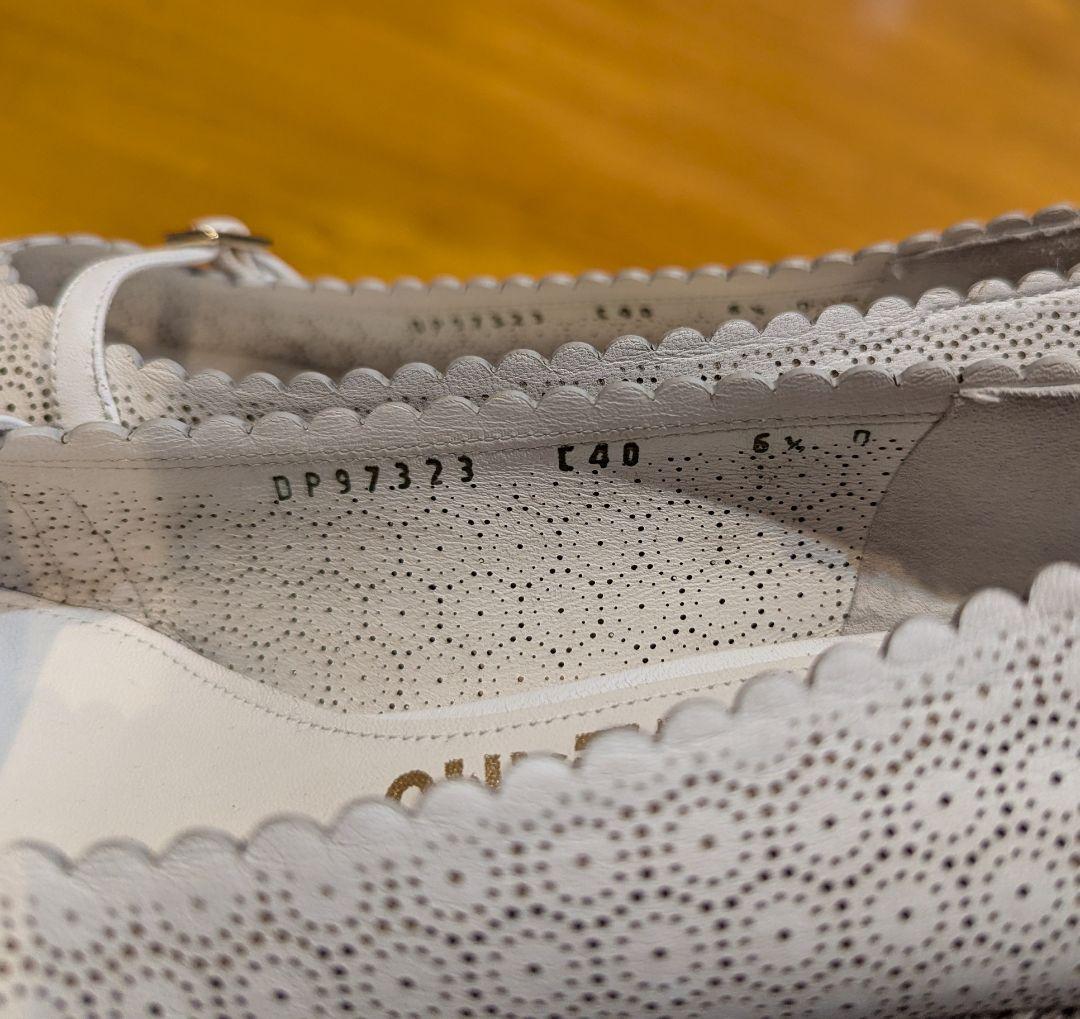 【美品】サルヴァトーレフェラガモ　パンチング　エスパドリーユ　パンプス　ホワイト