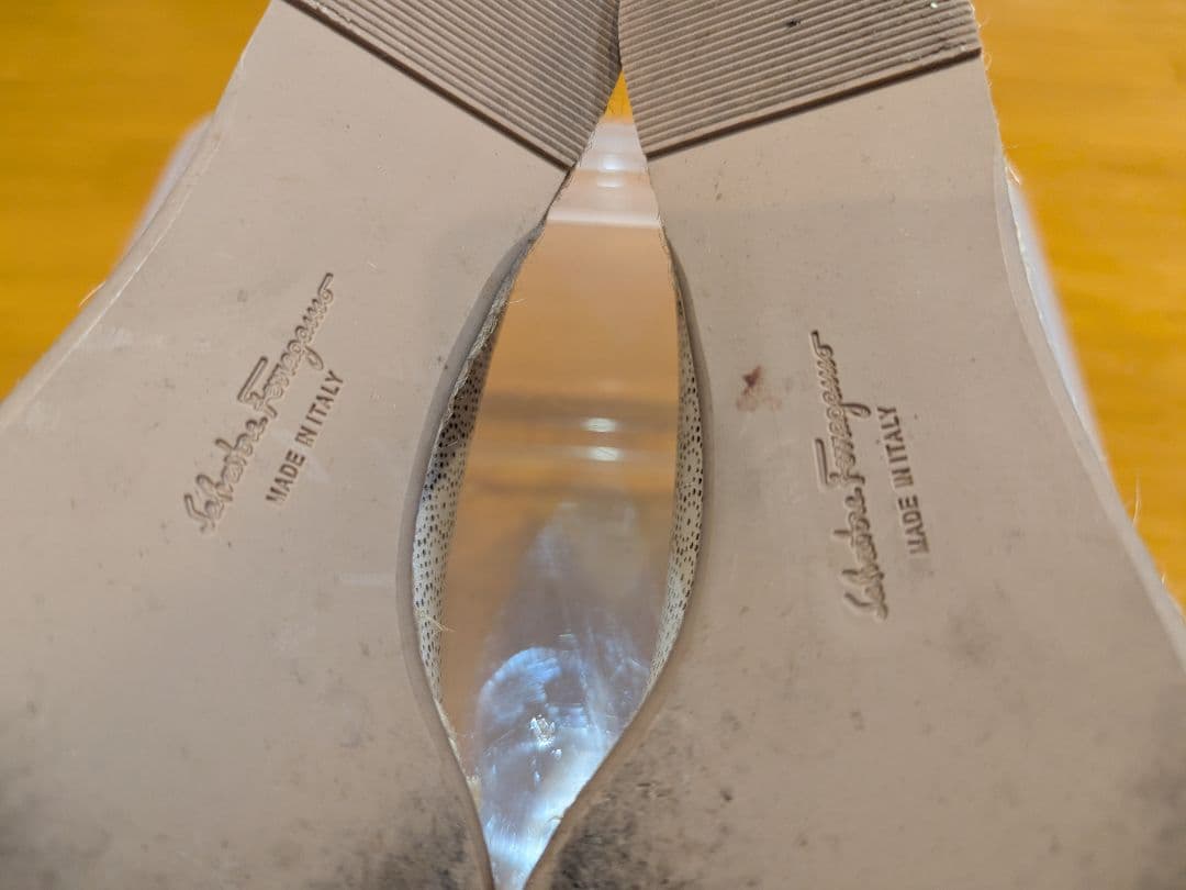 【美品】サルヴァトーレフェラガモ　パンチング　エスパドリーユ　パンプス　ホワイト