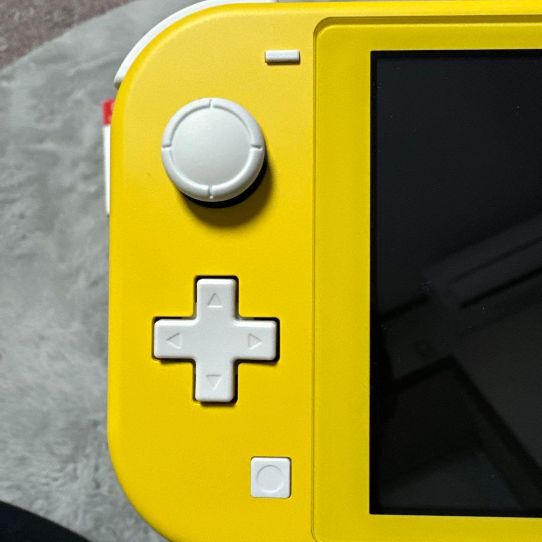 Nintendo Switch Nintendo Switch Light Yellow