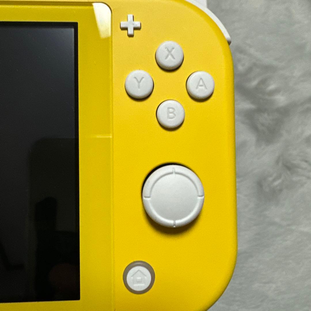 Nintendo Switch Nintendo Switch Light Yellow