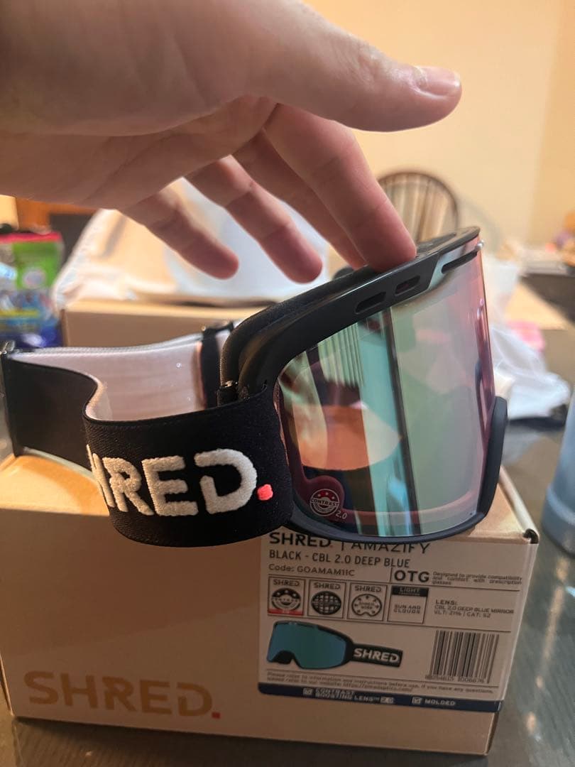 SHRED. AMAZIFYブラック CBL 2.0 ディープブルー