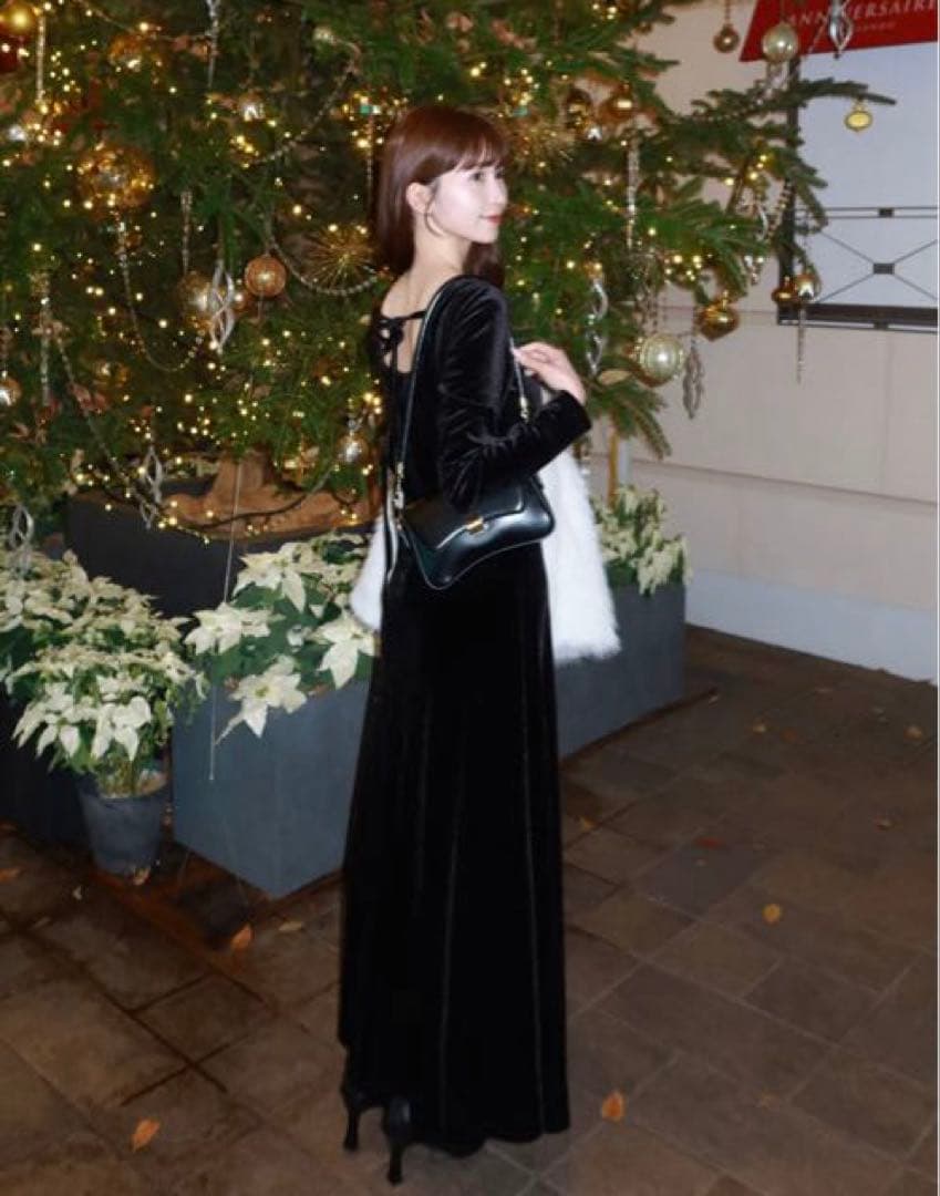 【新品】バックオープンベロアワンピース