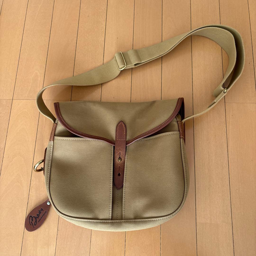 Brady STOUR ショルダーバッグ
