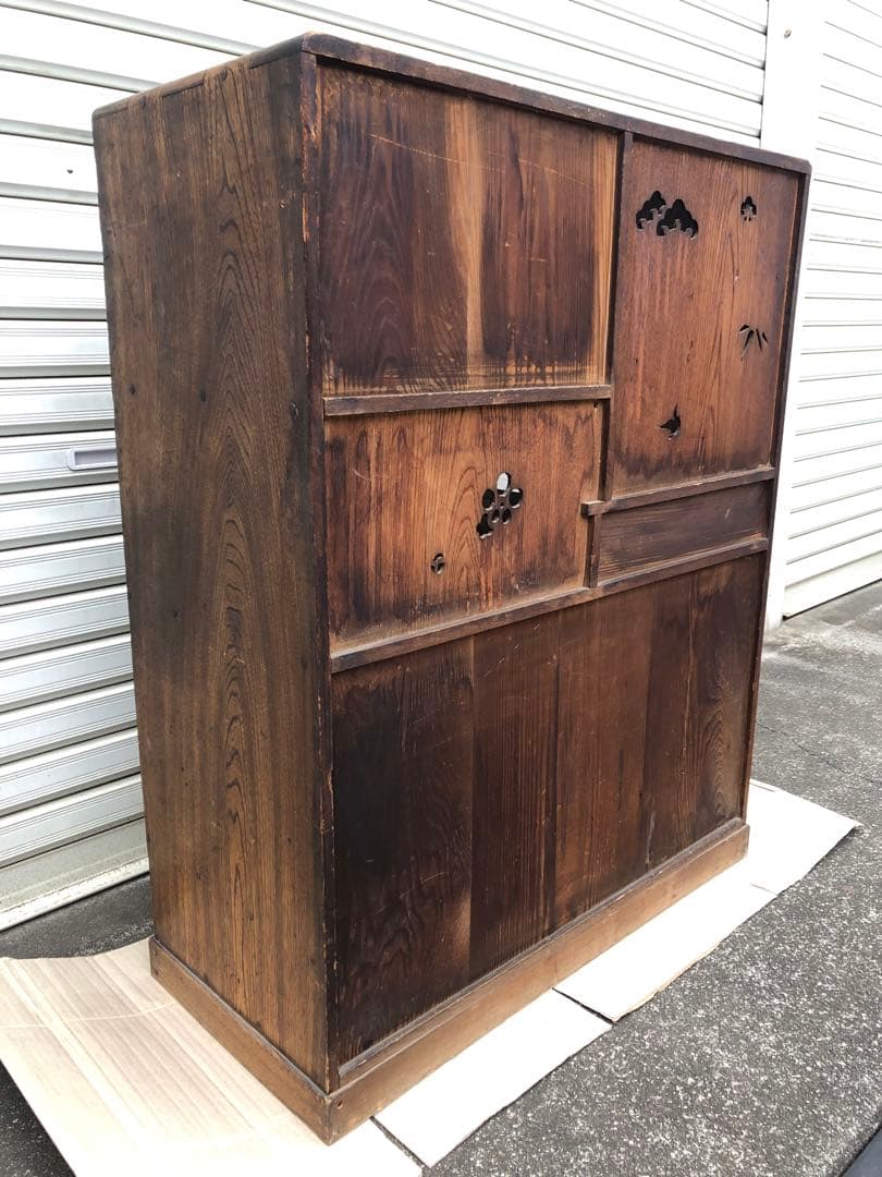 昭和レトロ 透し彫り無垢材 茶箪笥 飾り棚 サイドボード 古家具 ヴィンテージ