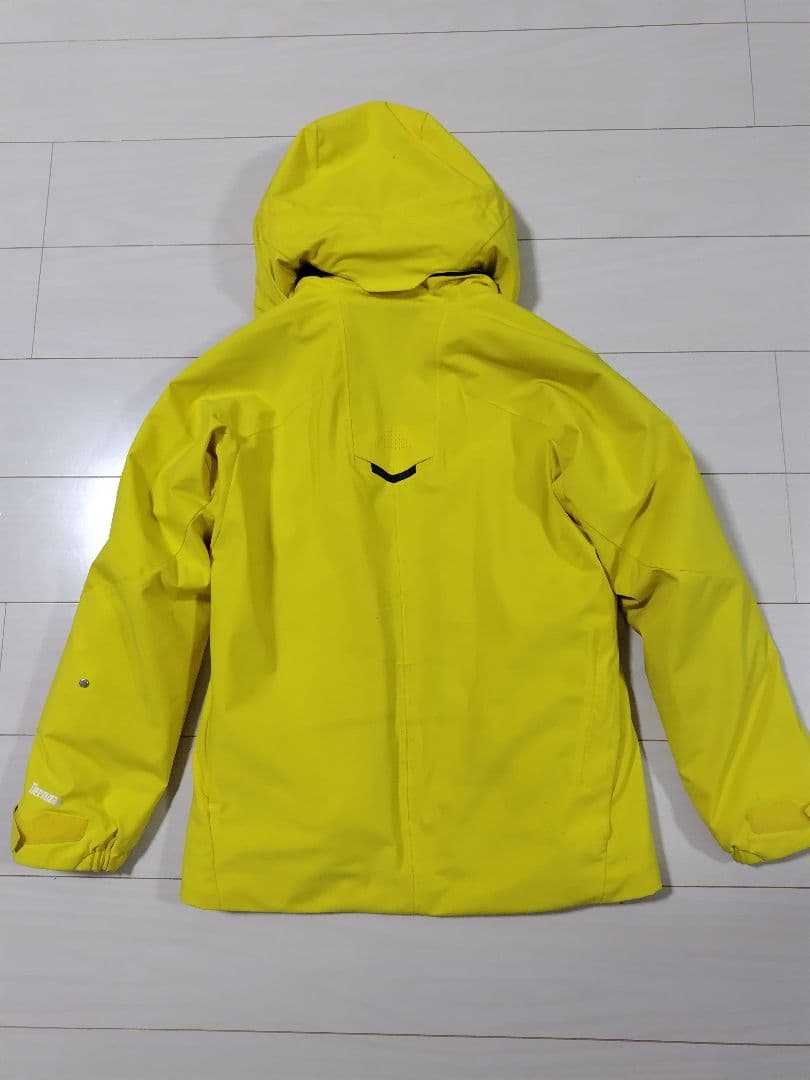 23/24モデル デサントスキーウェア　上下セット　クリーニング済み