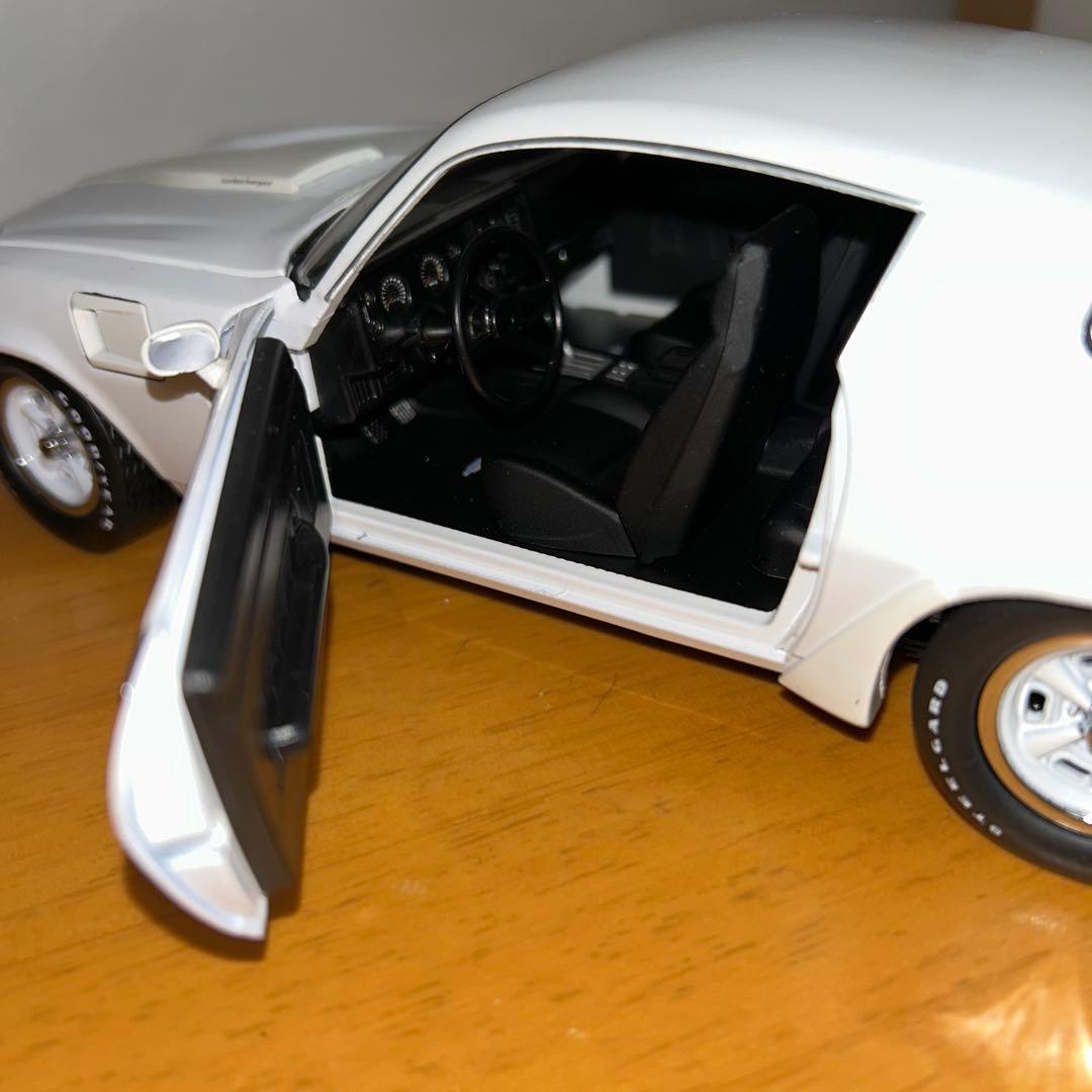 1/18 シボレーZ28ターボZ