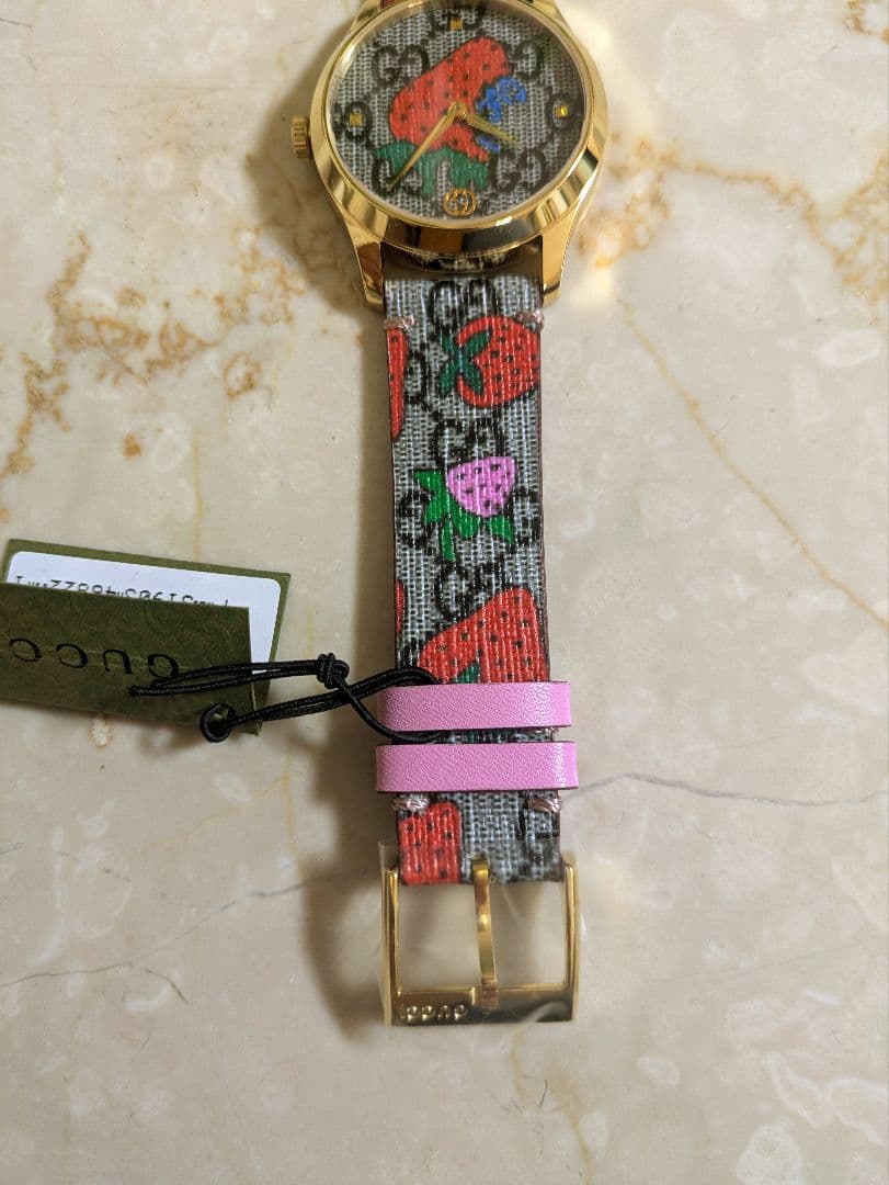 新品未使用　GUCCI　腕時計　ストロベリー　YA1264133　38ミリ