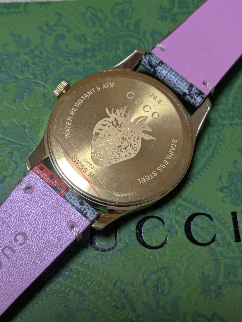 新品未使用　GUCCI　腕時計　ストロベリー　YA1264133　38ミリ