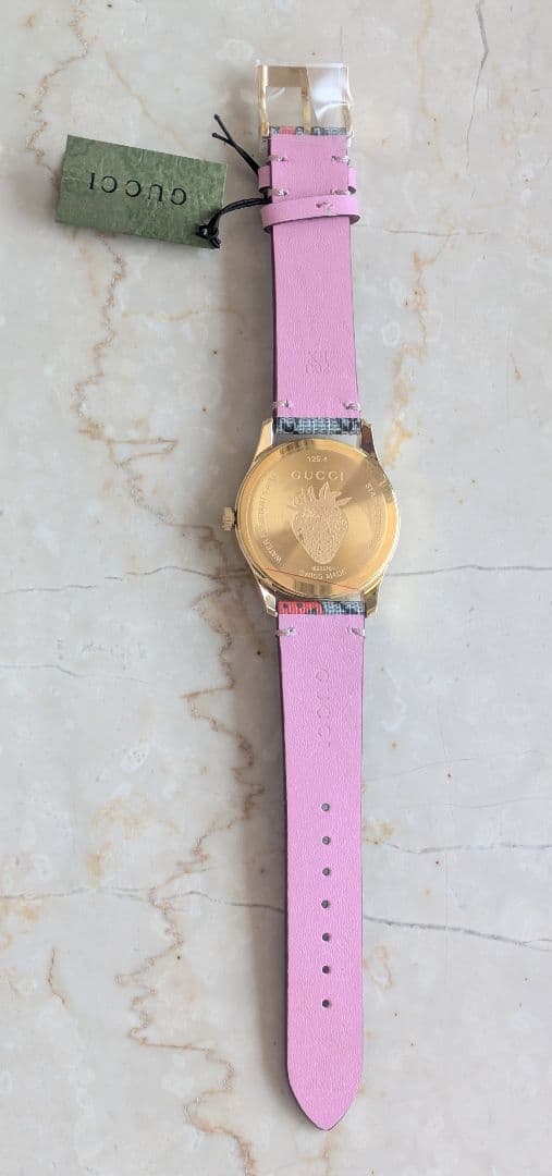 新品未使用　GUCCI　腕時計　ストロベリー　YA1264133　38ミリ