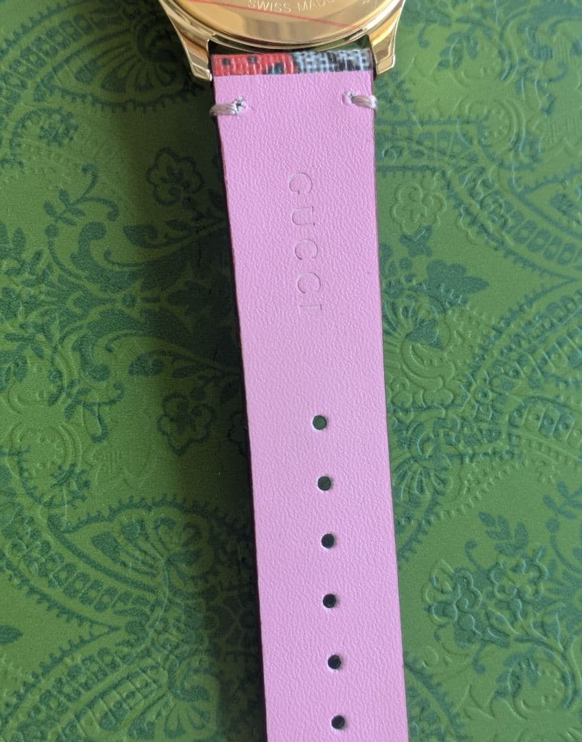 新品未使用　GUCCI　腕時計　ストロベリー　YA1264133　38ミリ