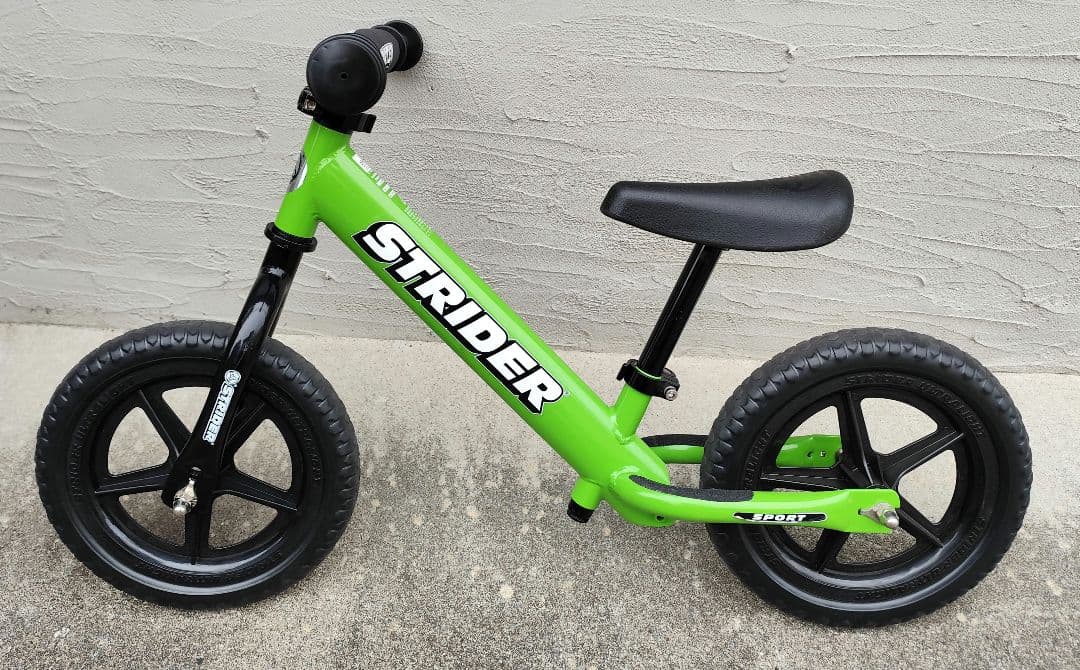 膝当て肘当て付き　STRIDER緑　12インチ