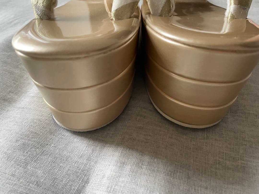 和装用バッグ　厚底草履のセット　ゴールド　成人式　振袖