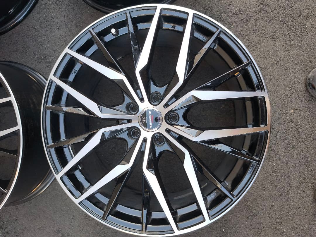 【超美品】ロクサーニ マルチフォルケッタTR5 20インチ 2本