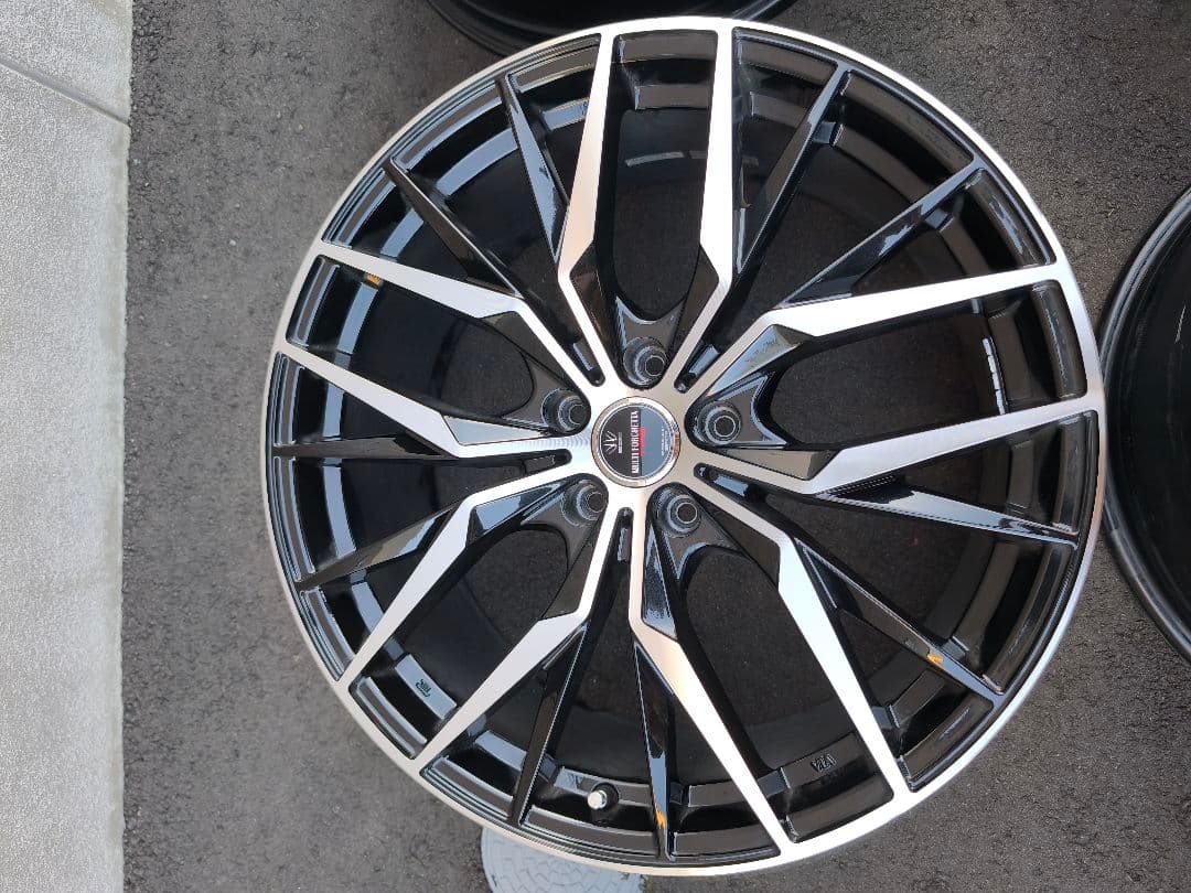 【超美品】ロクサーニ マルチフォルケッタTR5 20インチ 2本