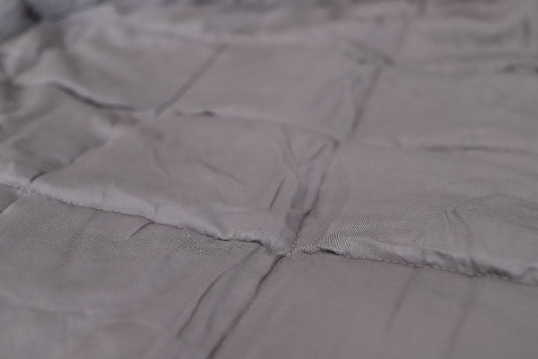 【訳あり】ハグラビ ウェイトブランケット/ライトグレー・M(約9Kg)・ダブル