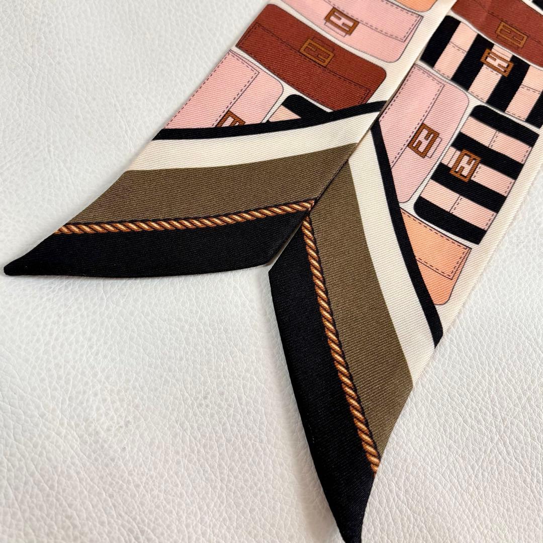 【美品】【フェンディ】ラッピー マンマバケット柄 リボンスカーフ FF ロゴ