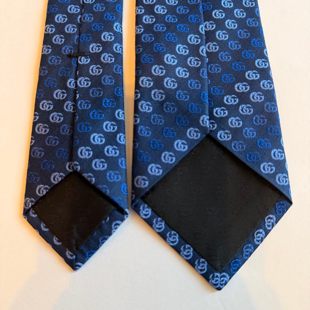 極美品　グッチ　GUCCI ネイビーGG柄　ストライプ柄　青系　希少品ネクタイ