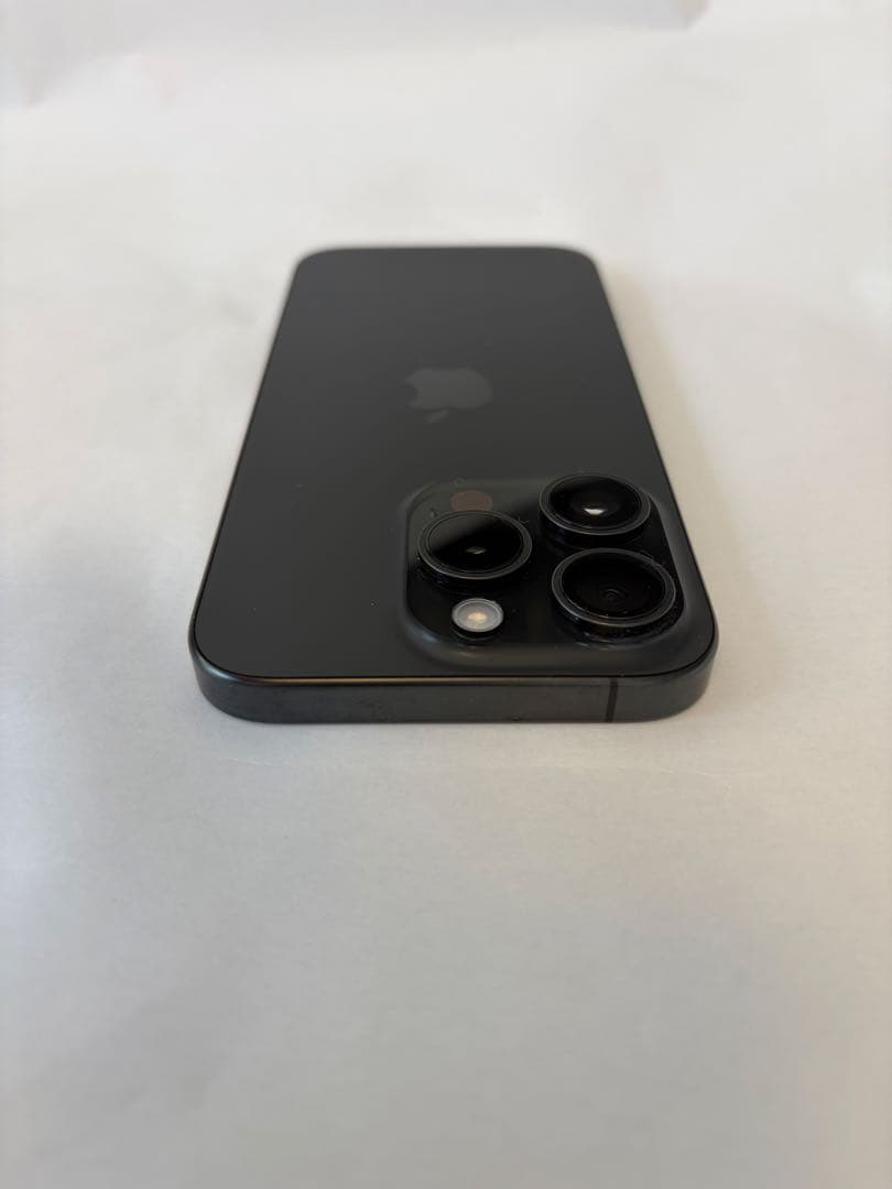 iPhone 15 Pro 512GB ブラックチタニウム 美品 フィルム付