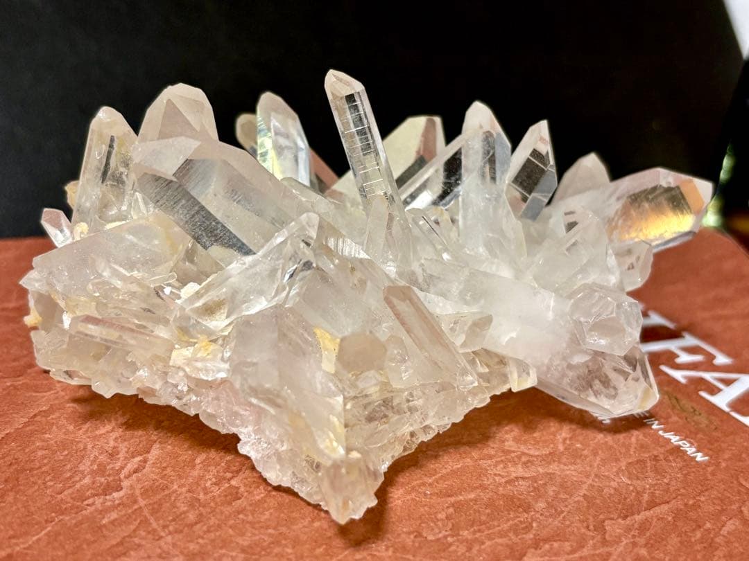 水晶クラスター(アメリカ・アーカンソー州産)