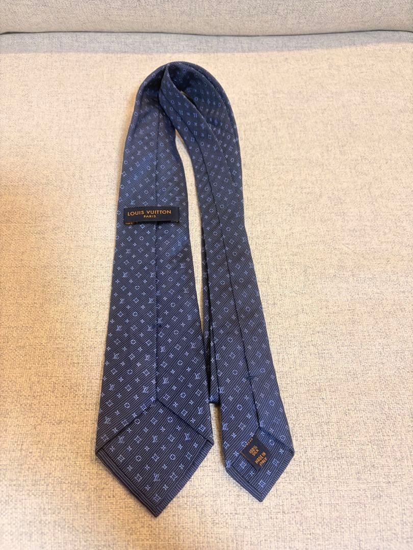 【ほぼ未使用】Louis Vuitton ダークブルー ネクタイ