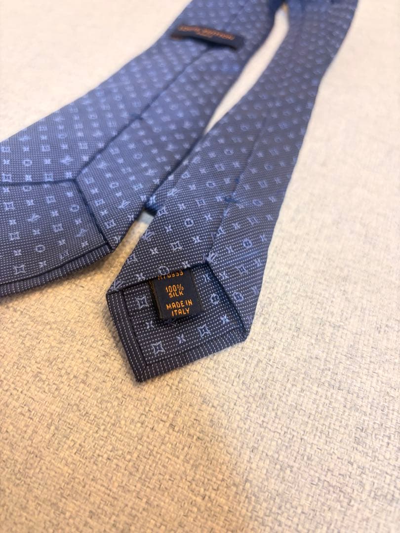 【ほぼ未使用】Louis Vuitton ダークブルー ネクタイ