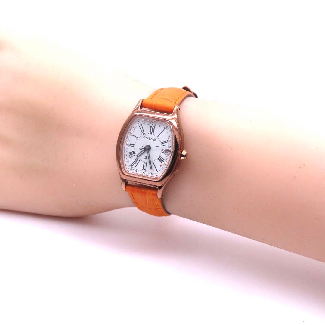 美品 ES9352 05B クロスシー 電波ソーラー シチズン 時計 トノー