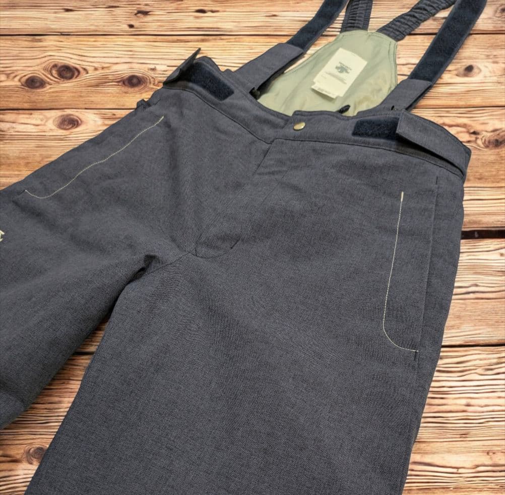 美品✨ DESCENTE スキー スノボ ウェア キッズ 150 サイズ調整可