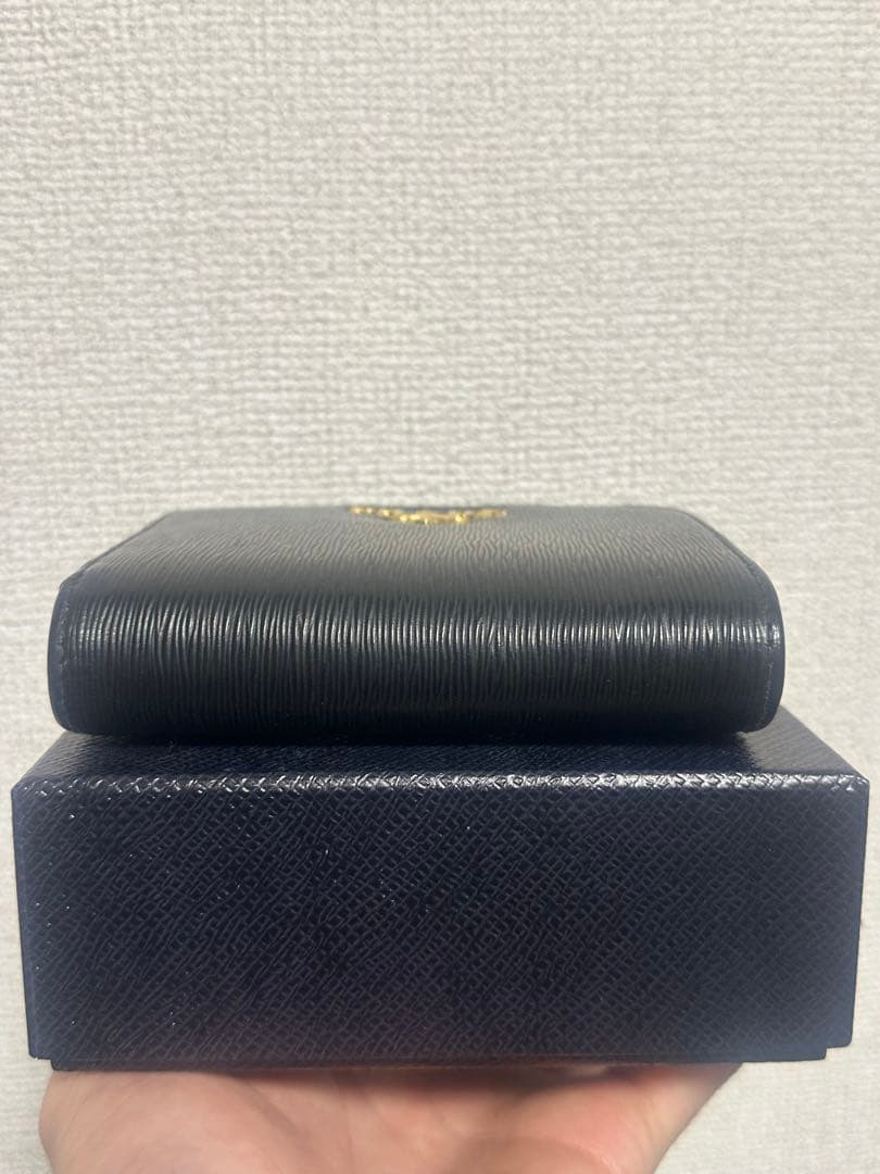 PRADA サフィアーノ二つ折り財布 ブラック
