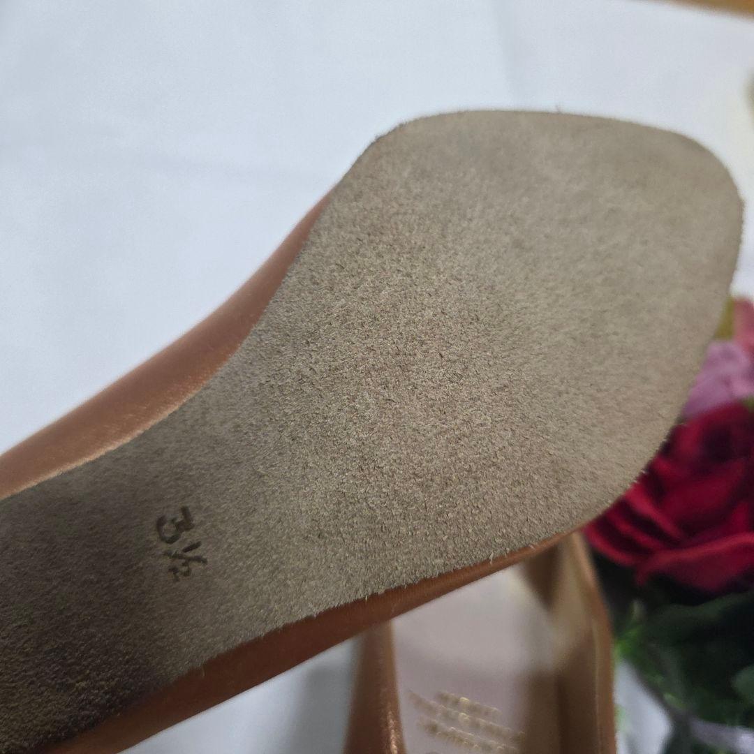 DSI Shoes ベージュサテンパンプス