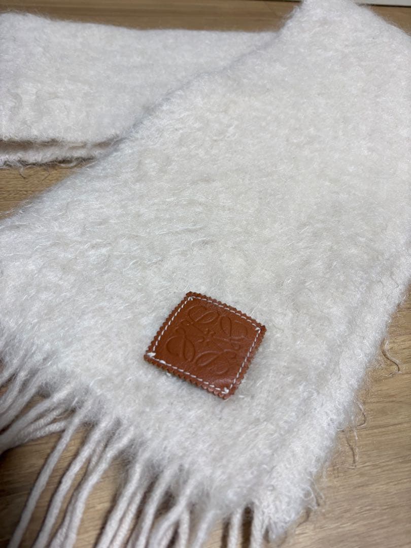 【LOEWE】モヘヤ マフラー ホワイト