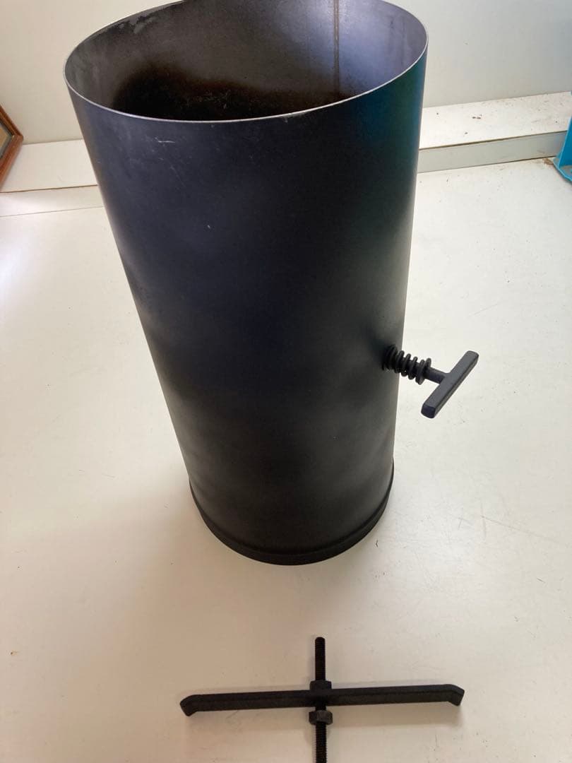 薪ストーブ 黒 円筒形 調整ハンドル付き本体接続煙突