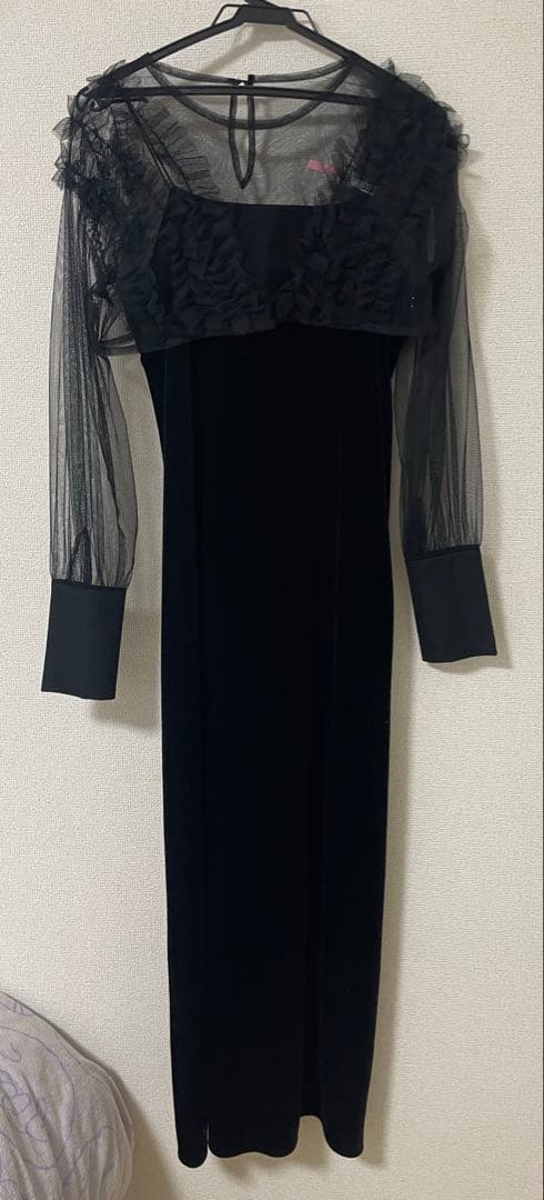 シースルーフリル袖 ブラックロングドレス