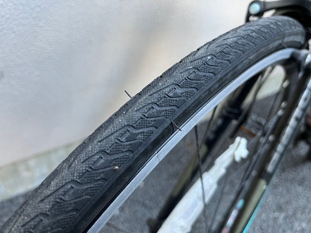 Bianchiロードバイク ブラック/ターコイズ