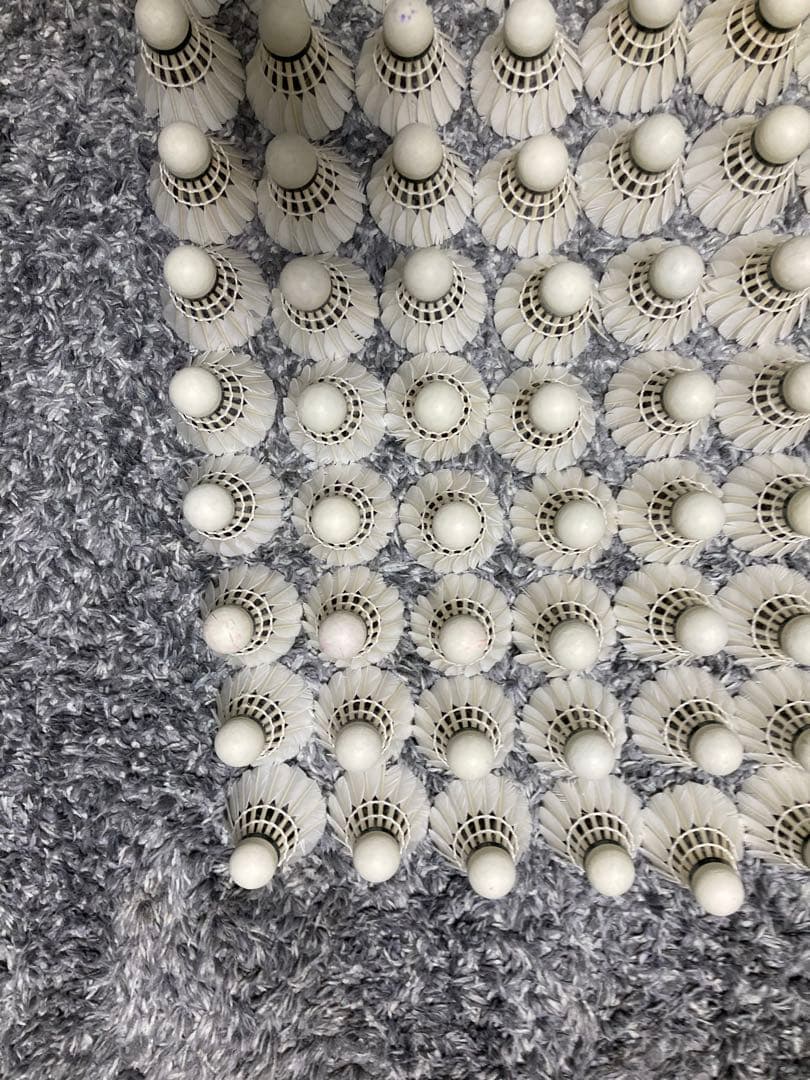 中古シャトル　バドミントン　美品　１２０個