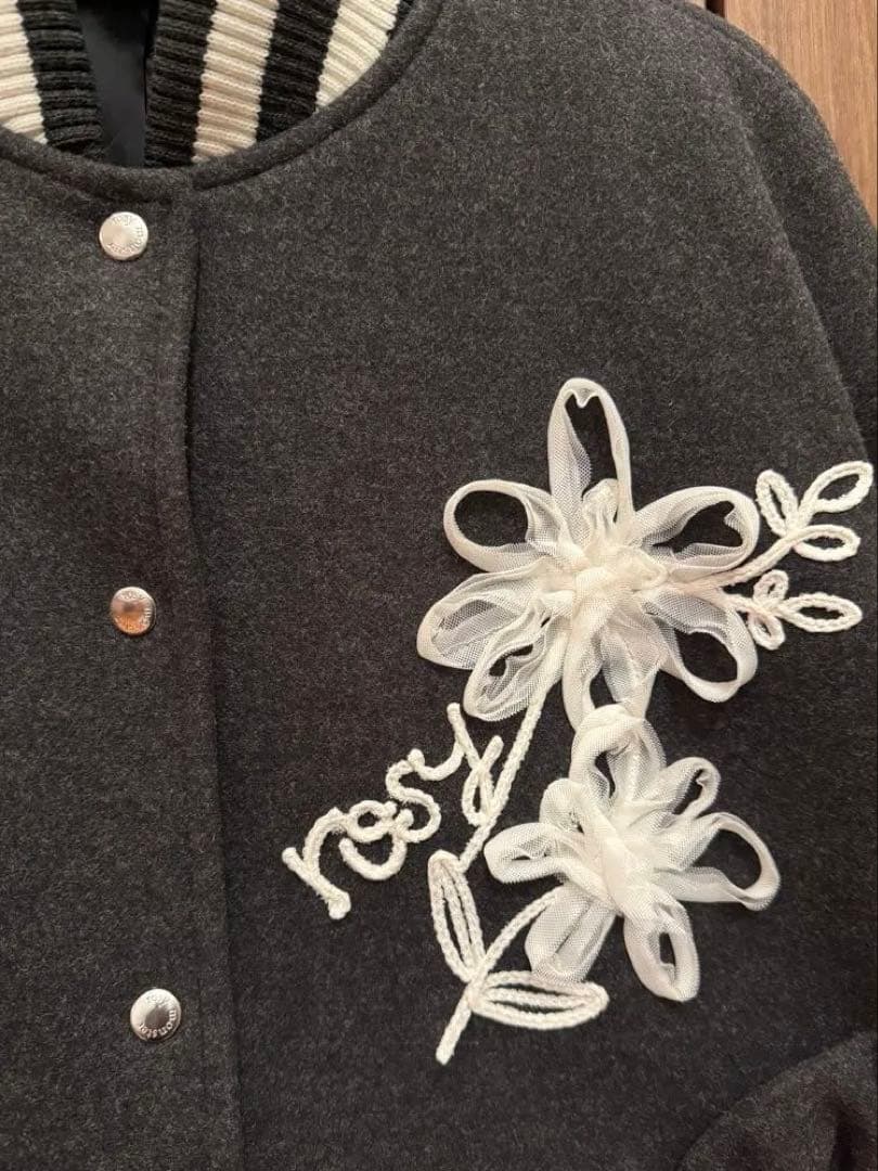 完売‼️新品♡未使用♡ロージーモンスター♡ブーケ♡スタジャン♡グレー